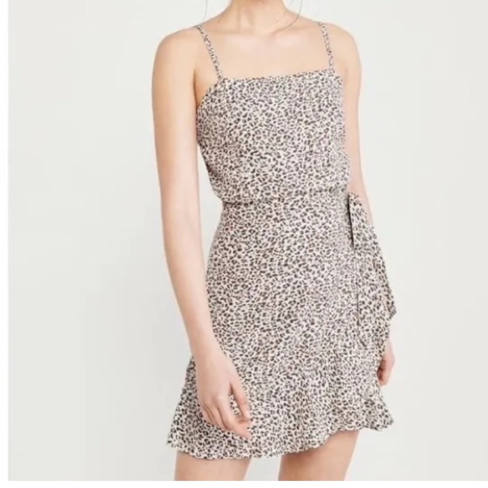 Abercrombie and Fitch Leopard Print Sleeveless Dress - Picture 2 of 7